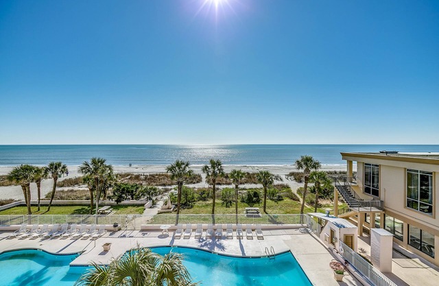 Ocean Crest Inn and Suites