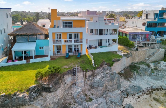Ocean Front 7BR w/ Space For Large Groups. See Dolphins + Sunrise From Bed.