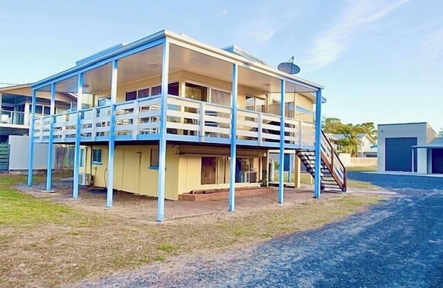 Ocean Front 'Beachie' Holiday Home!