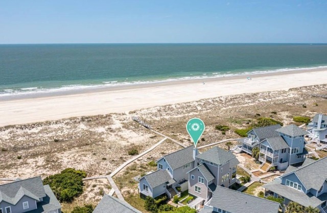 Ocean Front Pet Friendly Steps to Beach Shoals and BHI Club 2023 Renovation