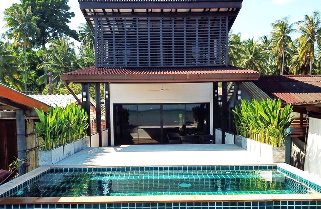 Villa frente al mar con piscina infinita privada y aire acondicionado