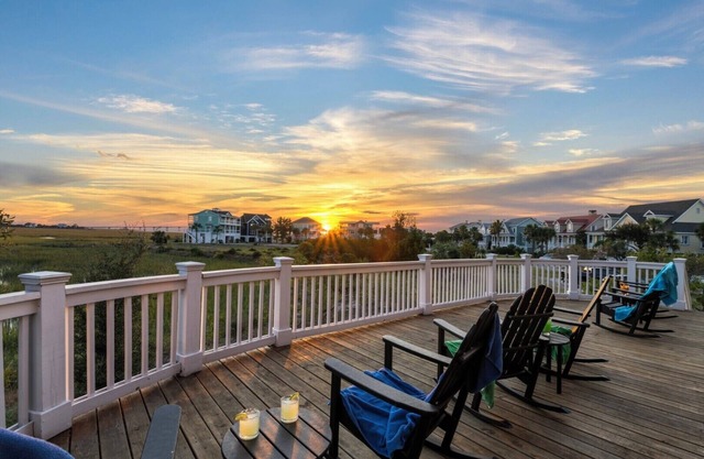 Vistas al mar y al pantano! 5BR / 5BA, carrito de golf, Wi-Fi! ¡Lea nuestras reseñas!