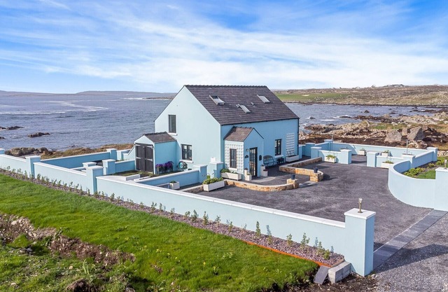 Ocean Mist Luxurious Seaside Haven