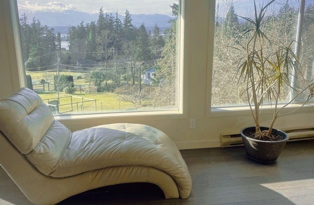Ocean Mountain View at private one acre land in Goose Spits park