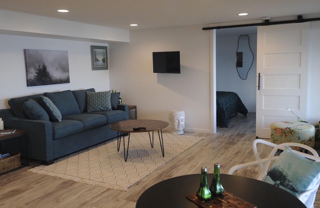 Ocean Pearl walk out waterfront one Bedroom Suite