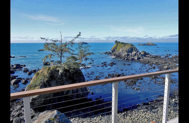 Impresionante experiencia de The Pacific's Edge - Ocean's Edge Cabin