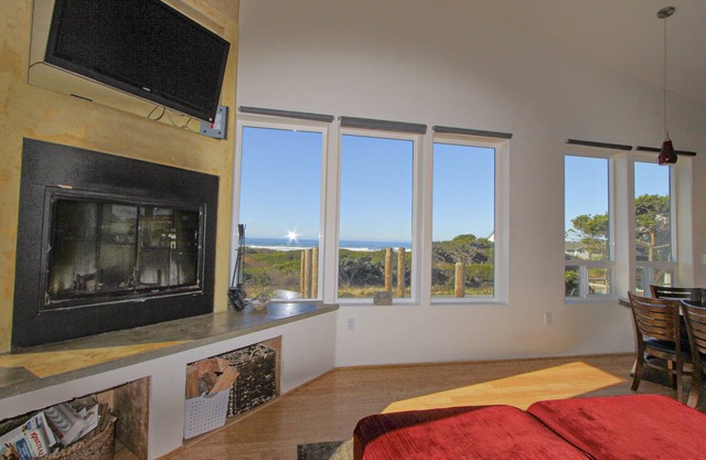 Preciosas vistas modernas casa w / océano y playa fácil acceso - Los perros son bienvenidos