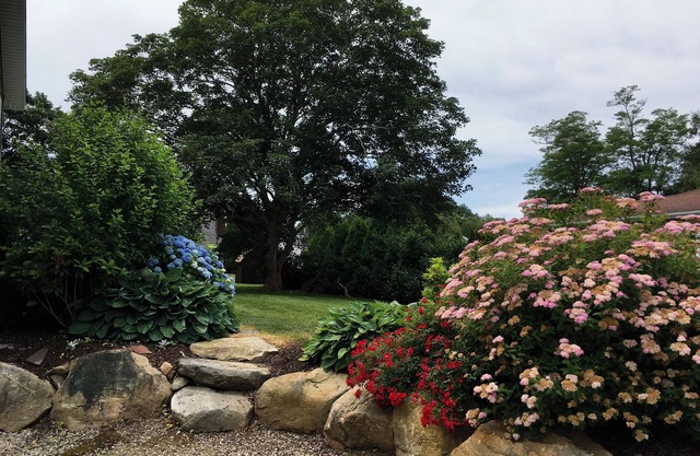 Ocean view 5-bedroom house in Narragansett with AC, WiFi, beach pass