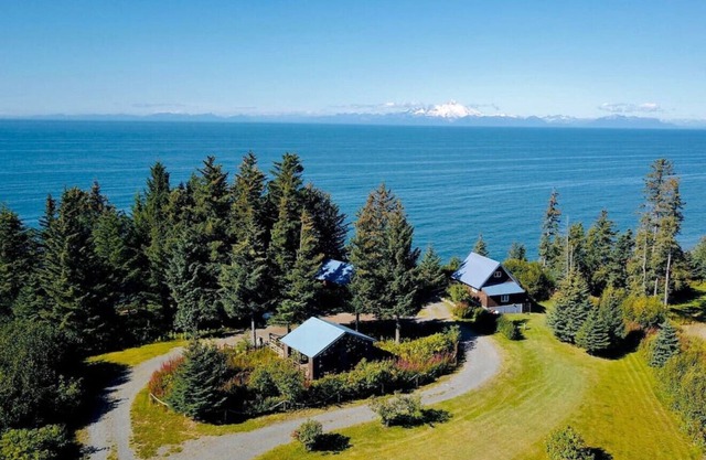 Ocean-view Cabins on the Anchor Point Bluff