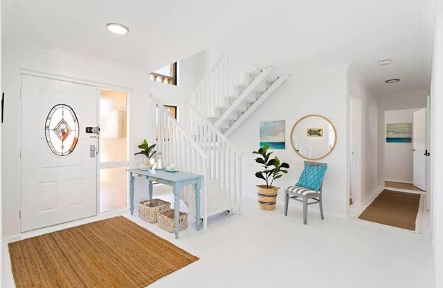 Ocean view family house 5x2 family and living rooms x2 sleeps13 people