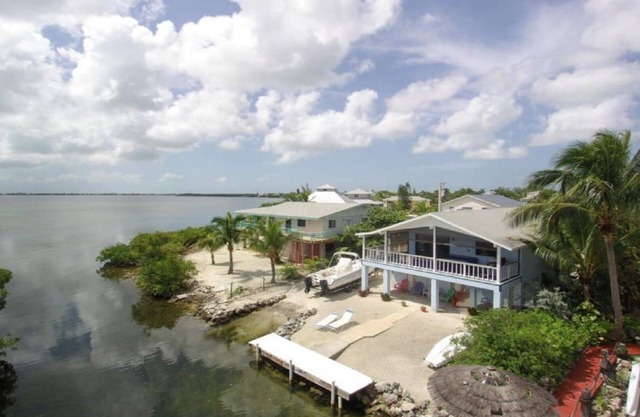 Casa con vista al mar: lanzamiento privado y asombrosas vistas de la puesta del sol: solo alquileres de 28 días
