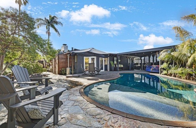 OCEAN VIEW/Pool/Gourmet Kitchen/Outdoor Oasis near La Jolla! Sleeps 9 people!