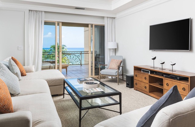 Ocean View Residence 403 Located at The Ritz-carlton by Redawning