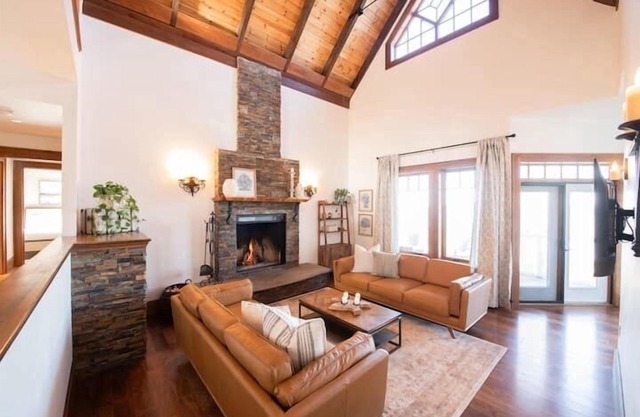 Ocean View Villa with Hot Tub and Movie Theatre
