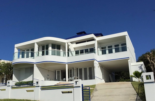 Vista al mar "Villa Luna" a pasos de la playa aislada!
