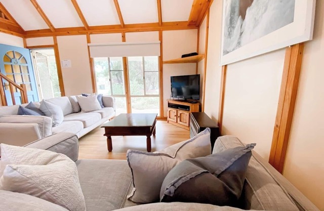 Ocean View walk to the beach & Surfers Point | Margaret River Properties