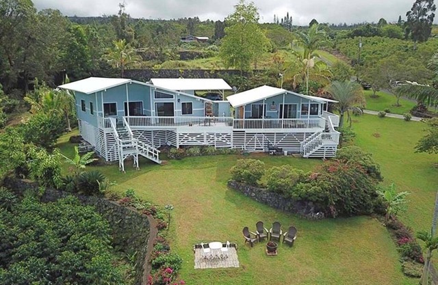 Vistas al mar desde la cabaña privada Lanai de 1 habitación / 1 baño en una granja de café 100% Kona.