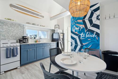 Ocean Views Newly Renovated Private Balcony