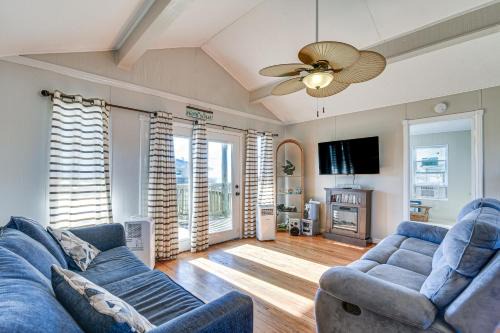 Ocean Views Second-Row Surfside Beach House