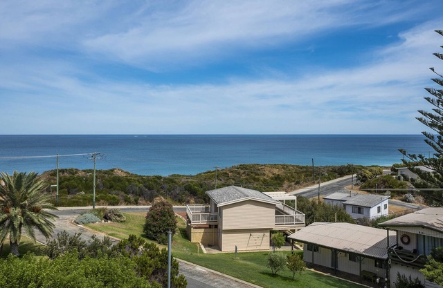 Ocean Vista - Gran casa moderna con vista al mar.