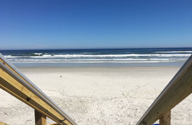 Ocean Walk Beachside Luxury con servicios del resort