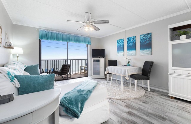 Ocean Watch Oasis Monthly Beach Front Retreat