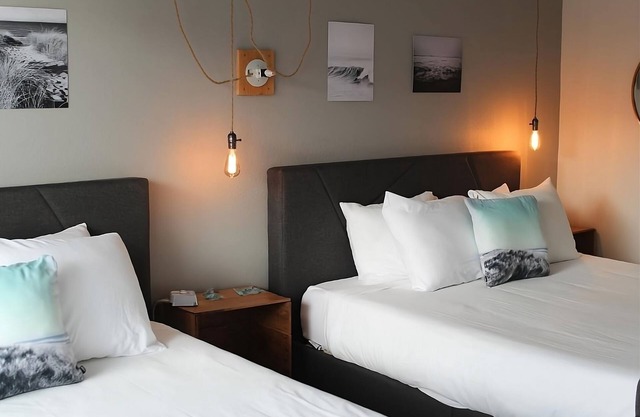Oceanfront Accommodations! Indoor Pool and Sauna, Pets Allowed, Free Parking!
