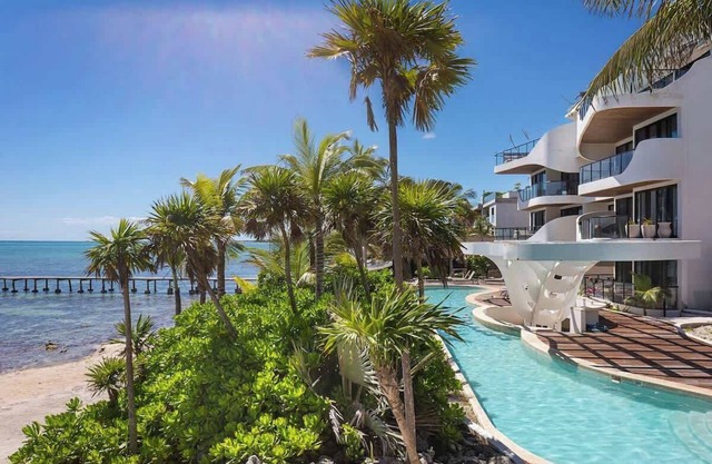 Oceanfront Apartment with Private Pool