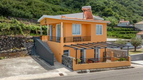 Oceanfront apartment with Terrace and Parking