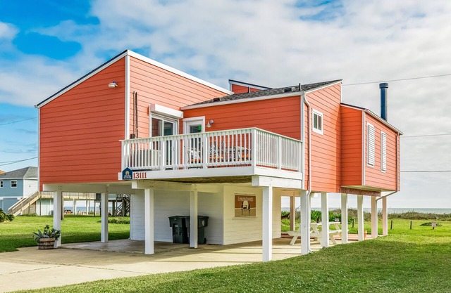 Casa de playa amigable para perros con vista a la playa y hermosa decoración.