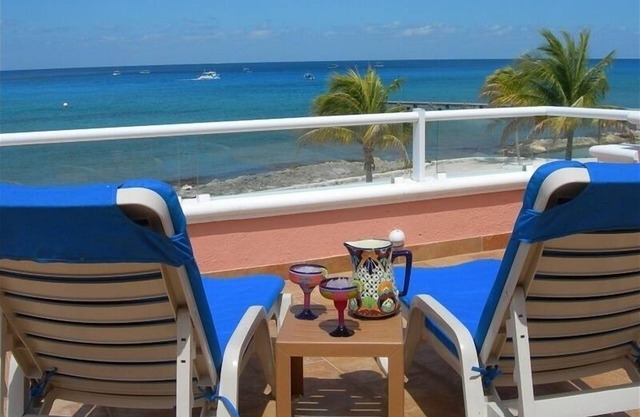 Oceanfront Beach House, excelentes vistas, cerca de los sitios de buceo!