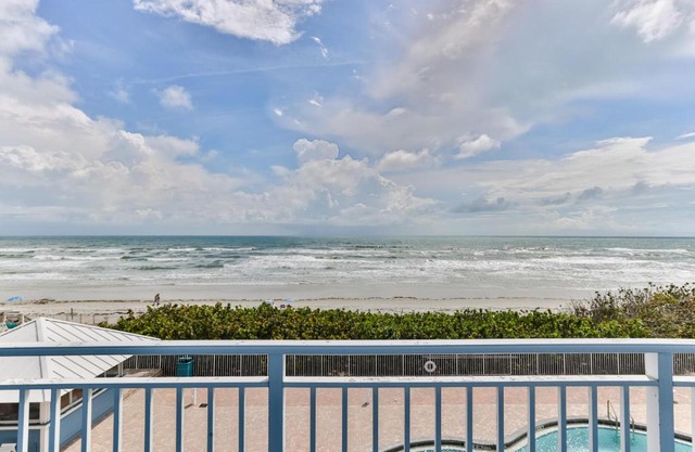 Oceanfront Coconut Palms Condo! 1-1 With Stunning Views