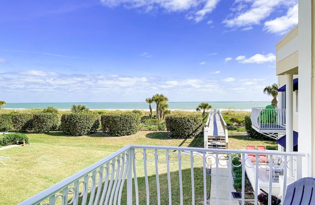 Oceanfront Condo with Shared Pool and Hot Tub, Ocean View, and High-Speed WiFi