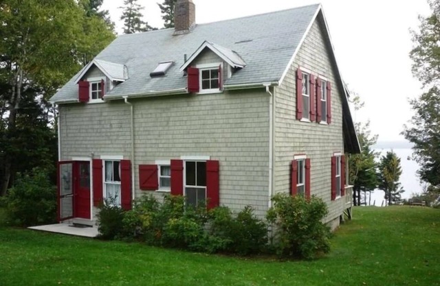 Oceanfront Cottage on Blue Hill Bay