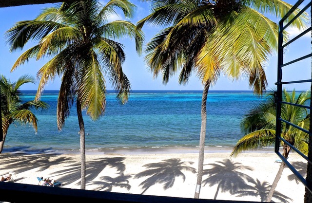 Descansar un rato en Sugar Beach. Ideal para familias. Pagar por 1 BR, obtener el segundo libre