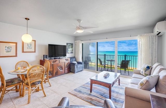 Oceanfront home with shared pool, hot tub, spacious private lanai, & WiFi