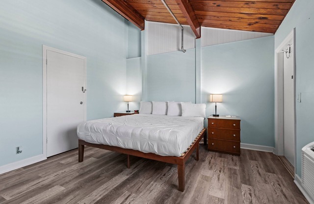 Oceanfront Inn, Standard Room, King Bed, Inlet View, #15