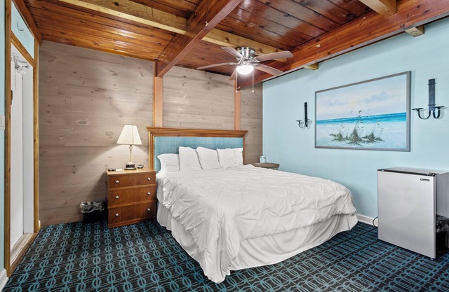 Oceanfront Inn, Town View, King Bed, #5
