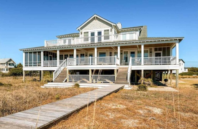 Oceanfront large home with wrap around porches, BHI