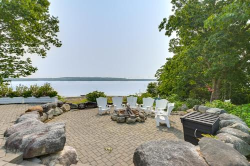 Oceanfront Mid-Coast Maine Home with Private Beach!