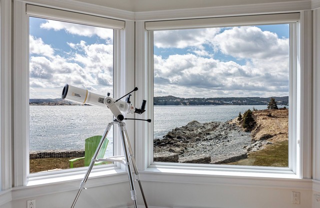 Ocean Front, direct Shoreline access, and Main Floor Master with ensuite.