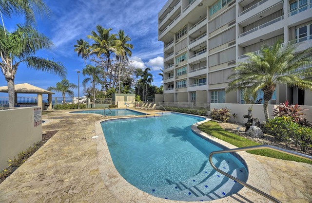 Oceanfront Resort Condo 2 Mi. de Rincon Plaza!
