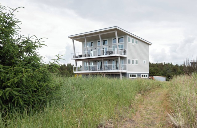 Oceanfront Splendor with a Touch of Luxury