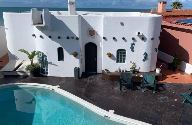 Oceanfront Villa - Birthdays, Weddings & Events. Private pool, jacuzzi & Chef