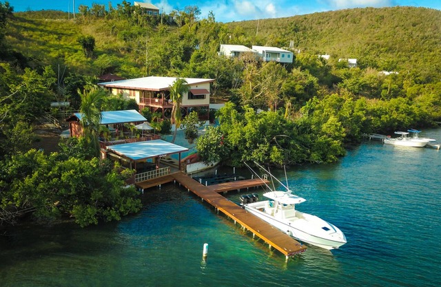 Pelicano frente al mar / Desde $ 195- $ 1,450 / noche, Cap. 2-18 invitados