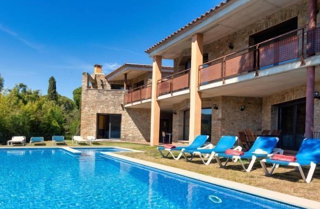 Casa de vacaciones Oceania en Calonge - 18 personas, 9 dormitorios