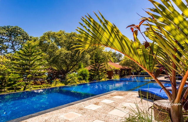 Oceans 5 Dive Resort
