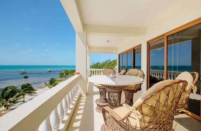 Ocean's Edge 4B, Beachfront Condo, Gold Standard, Elevator, Great Views!