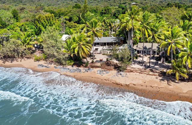 Oceans Edge Beach House At Oak Beach