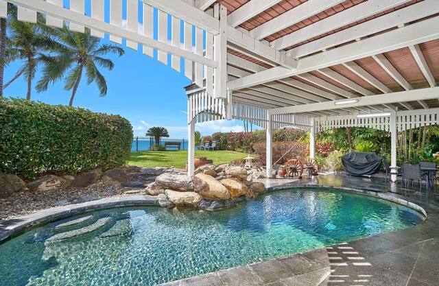 Oceans Edge, ocean and beach at your doorstep